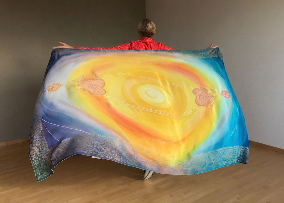 Blessing Hands, Body silk, 135 × 180 cm